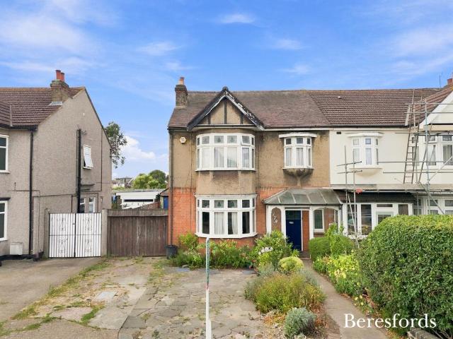 House for sale in London Borough of Havering, Greater London