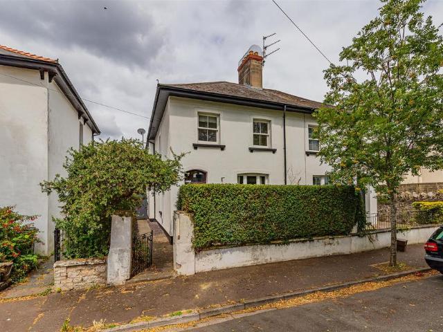 House for sale in Plasnewydd, Falcon Lodge