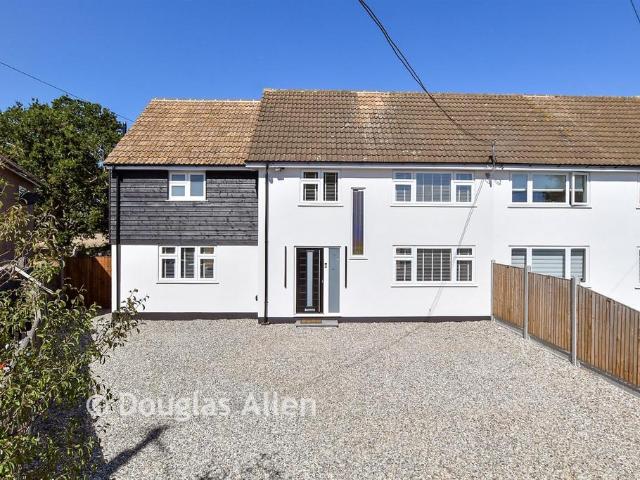 House for sale in Navestock Side, Essex