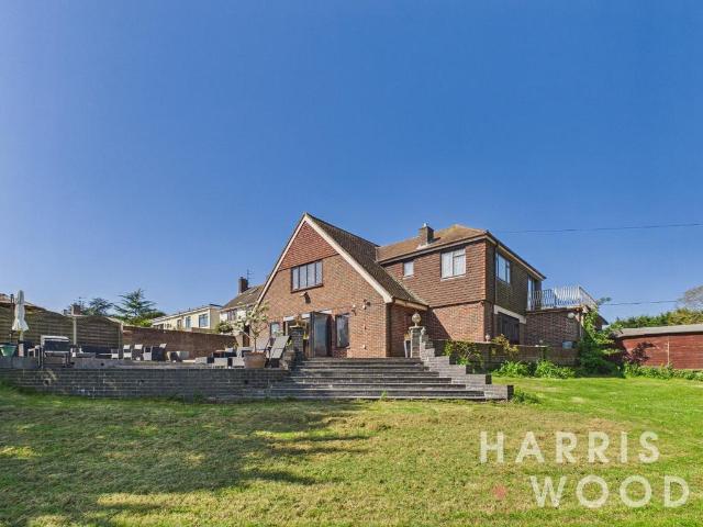 House for sale in Dale Hill, Essex