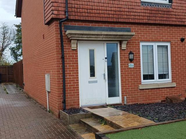 House for sale in Priors Hall Park, Weldon
