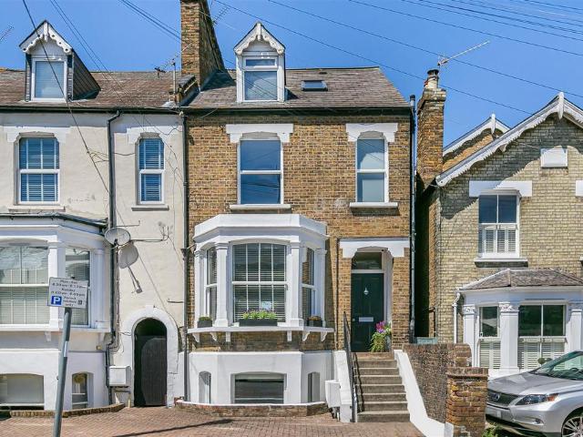 House for sale in Norbiton, Greater London