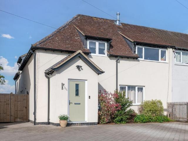 House for sale in King's Walden, Hertfordshire