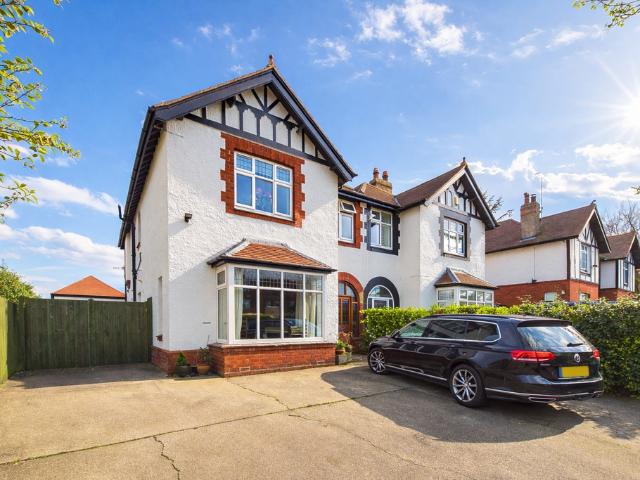 House for sale in Whitby, North Yorkshire