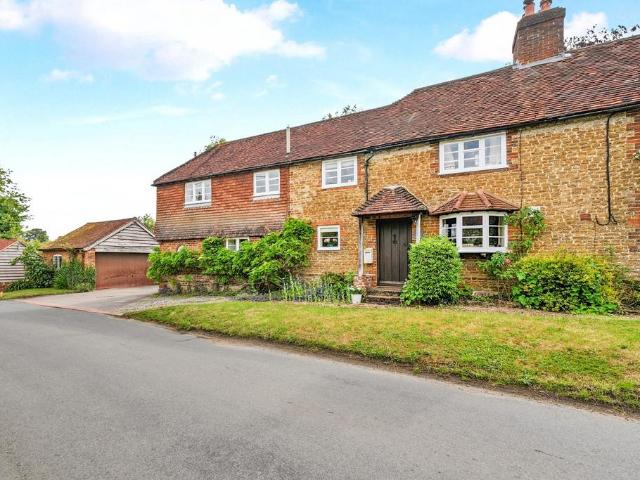 House for sale in Fole, Surrey