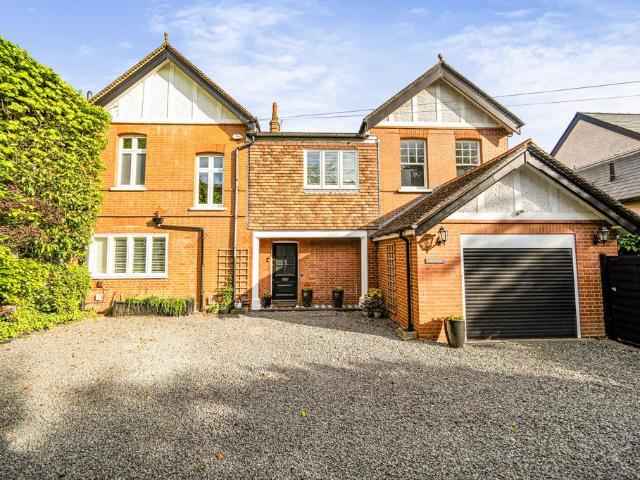 House for sale in Heronsgate, Batchworth