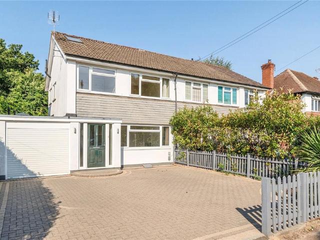 House for sale in Lower Green Esher, Blackhills