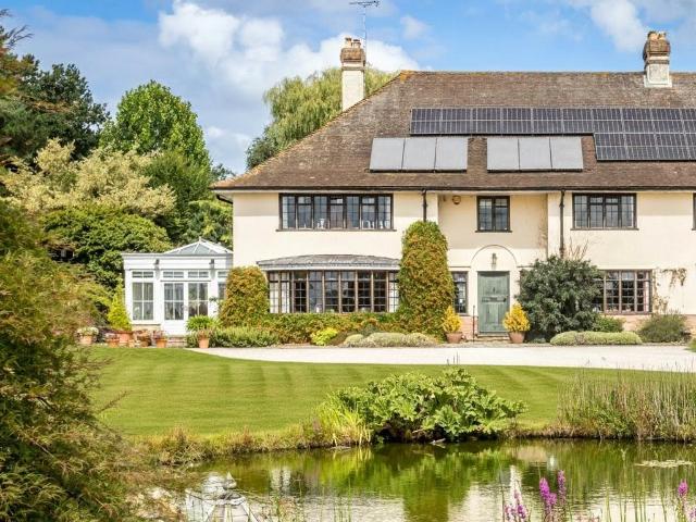 House for sale in Marehill, Horsham