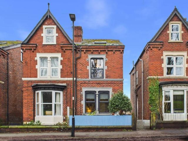 House for sale in Meersbrook, South Yorkshire