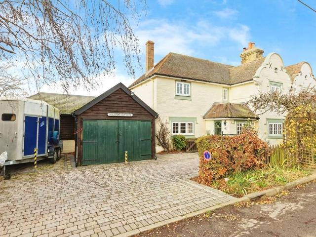 House for sale in Ash, Kent
