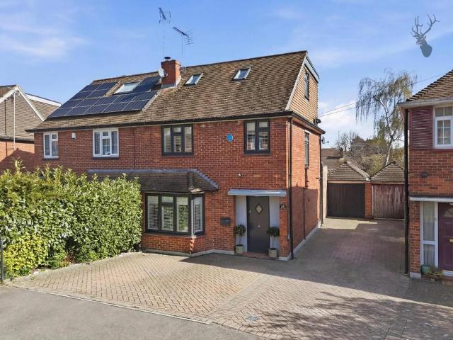 House for sale in Ivy Chimneys, Epping