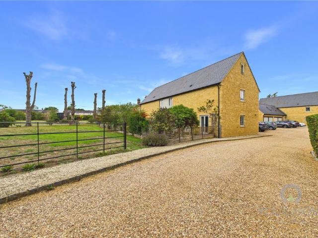 House for sale in Silverstone, Northamptonshire