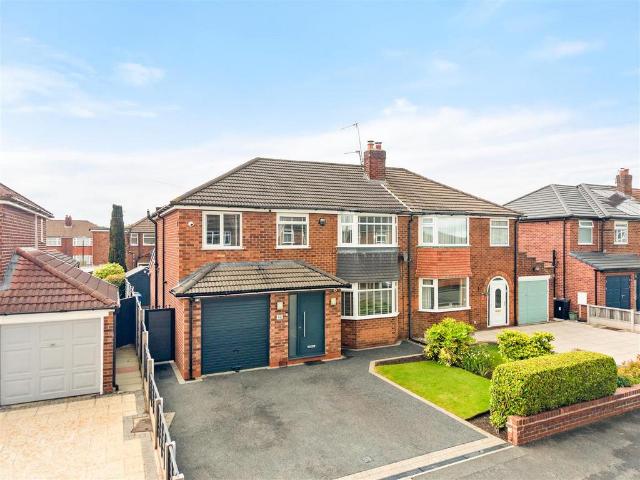 House for sale in Ashton upon Mersey, Trafford Park