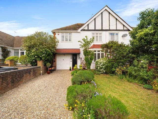 House for sale in Westcourt, Hamerton