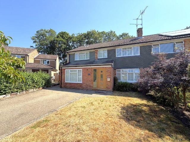 House for sale in Fole, Surrey