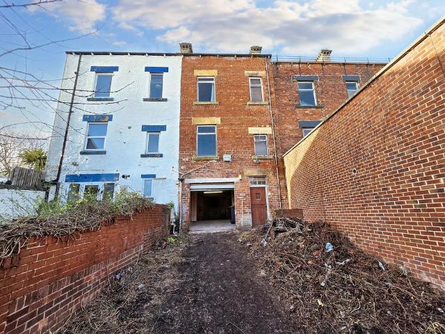 House for sale in Worsbrough Common, South Yorkshire