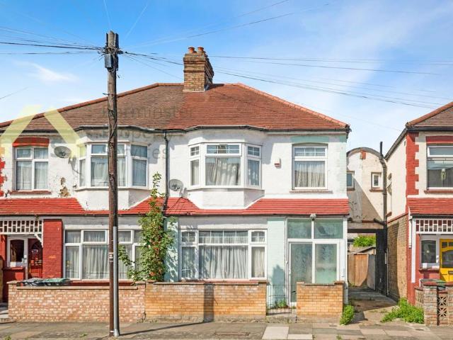 House for sale in Tottenham Hale, Greater London