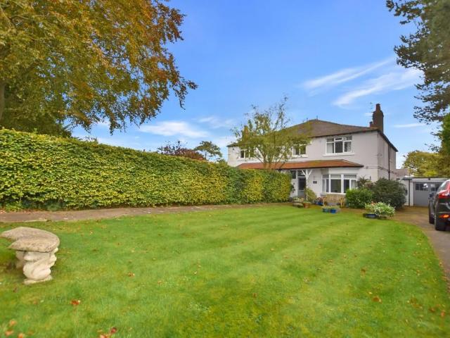 House for sale in West Ayton