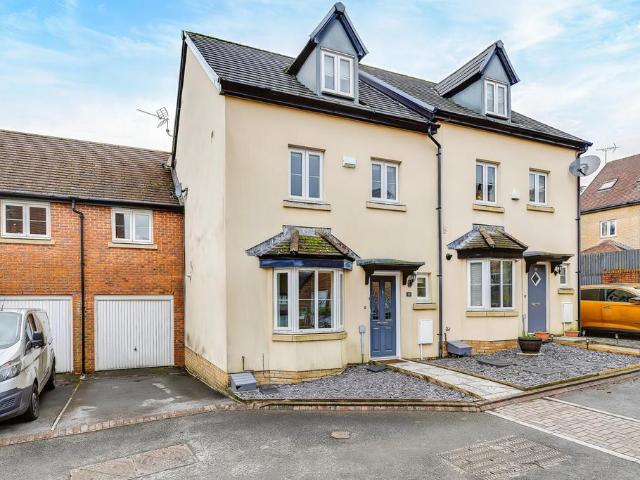 House for sale in Falcon Lodge, Wales