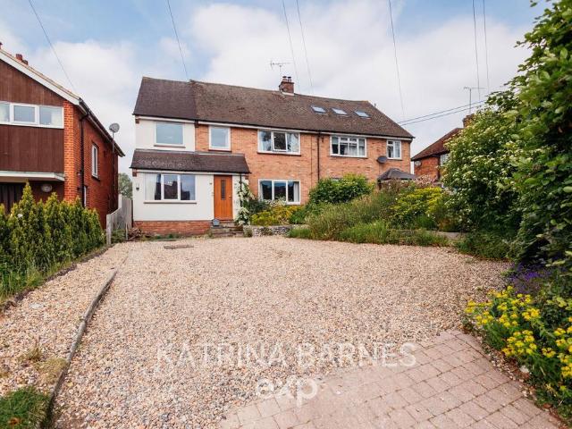 House for sale in Chipping Hill, Essex