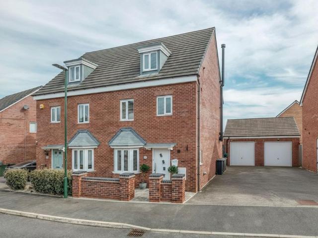 House for sale in Solihull Lodge, West Midlands