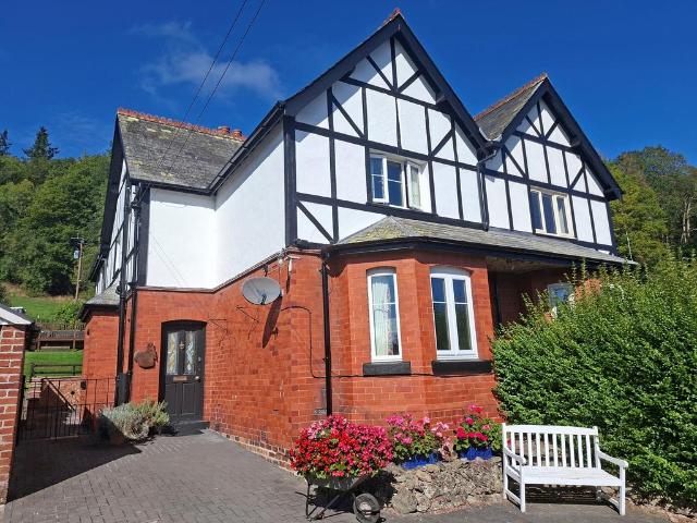 House for sale in Guilsfield