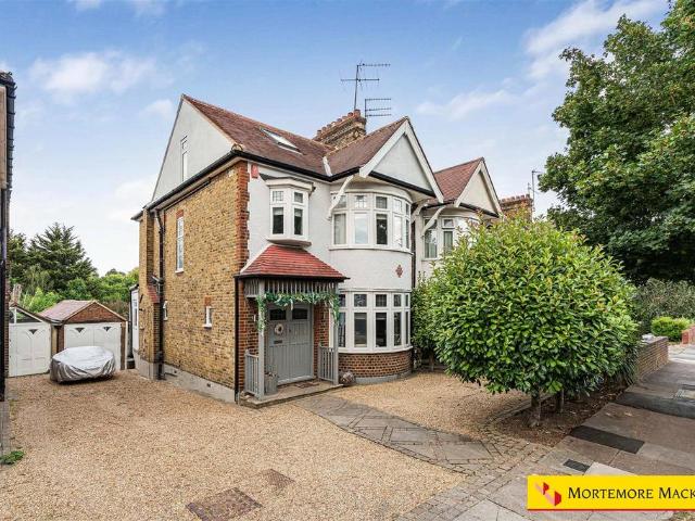 House for sale in Edmonton, Greater London