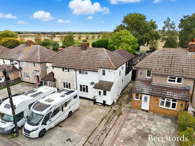 House for sale in Navestock Side, Essex