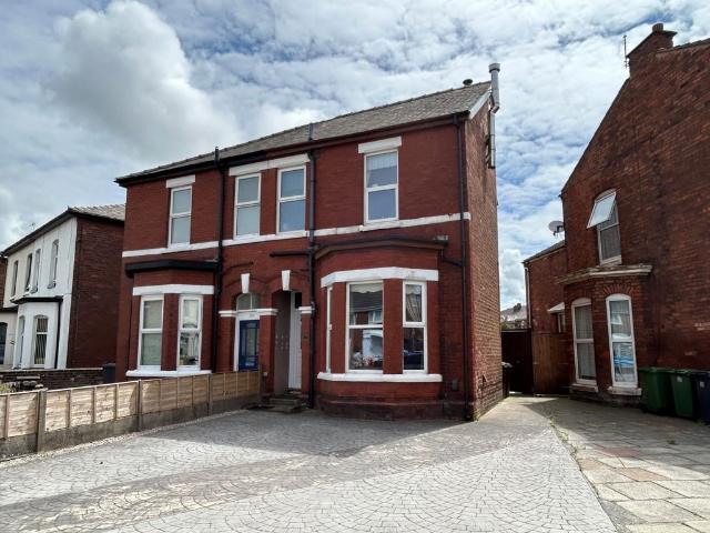 House for sale in Meols Cop, Southport
