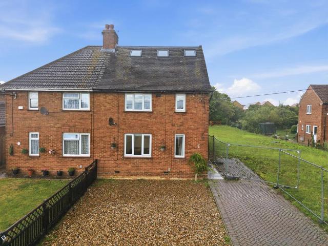 House for sale in Lower Stondon, Bedfordshire