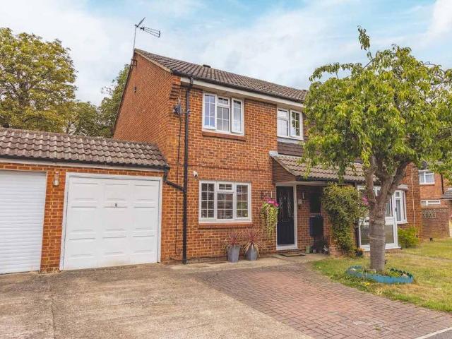 House for sale in Wexham, George Green