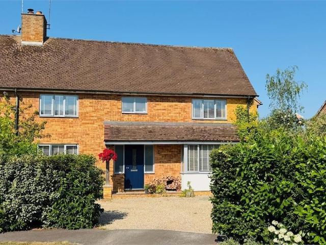 House for sale in Quarrendon, Buckinghamshire