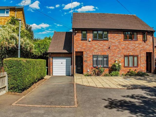 House for sale in Pouchen End, Hertfordshire