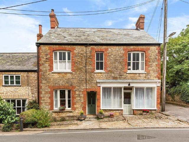 House for sale in Broadwindsor, East Dorset