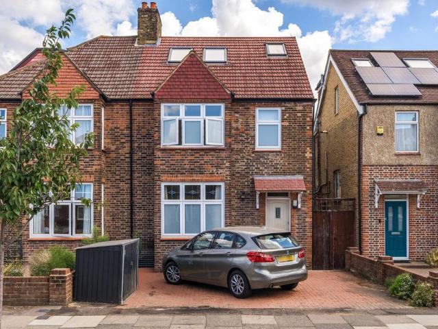 House for sale in London Borough of Merton, Merton Park