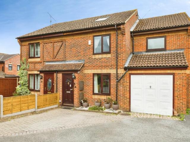 House for sale in Shinfield, Spencers Wood
