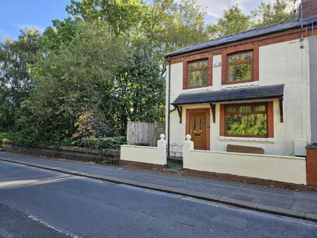House for sale in Droylsden, Tameside