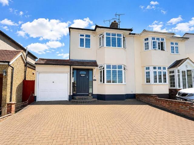 House for sale in Hutton, Navestock Side