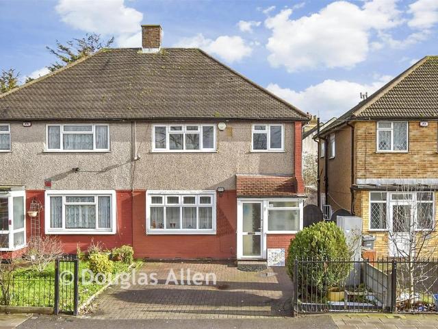 House for sale in Little Heath, Greater London