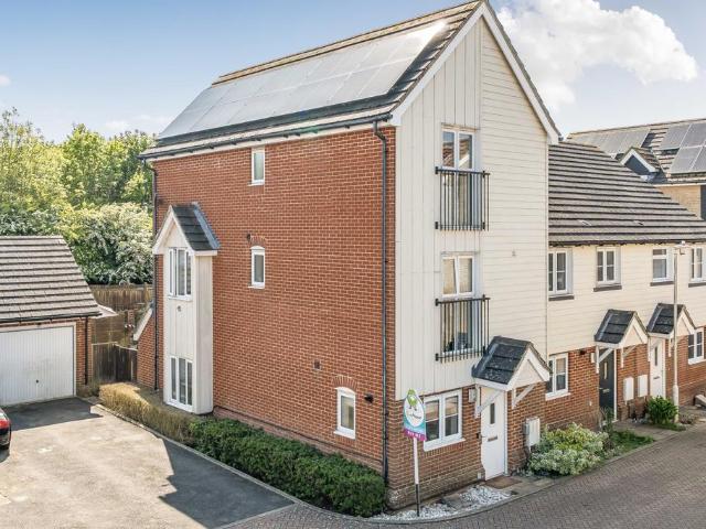 House for sale in Hawkinge, Folkestone