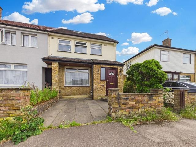 House for sale in Elstree and Borehamwood, Borehamwood