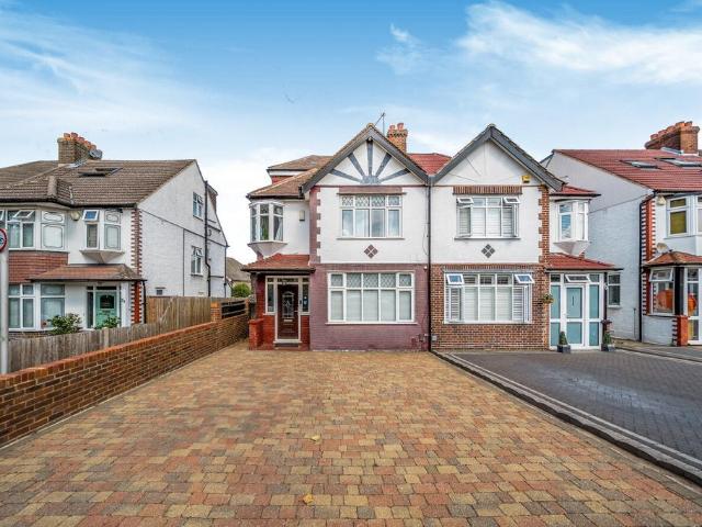 House for sale in West Wickham, Greater London