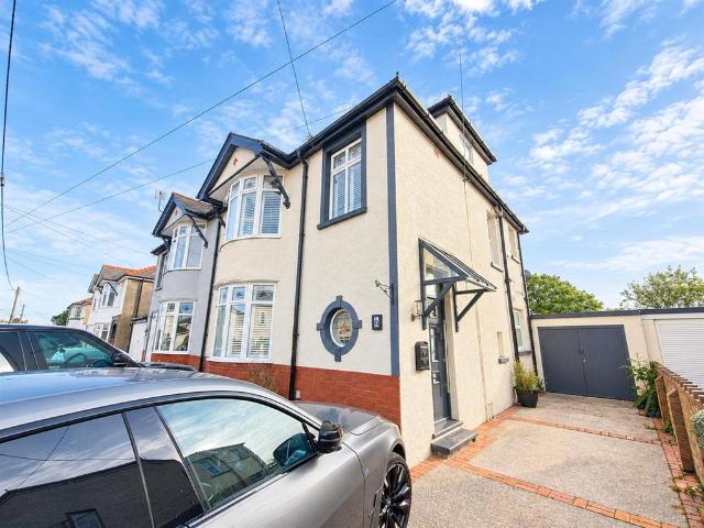 House for sale in Porthcawl, Newton