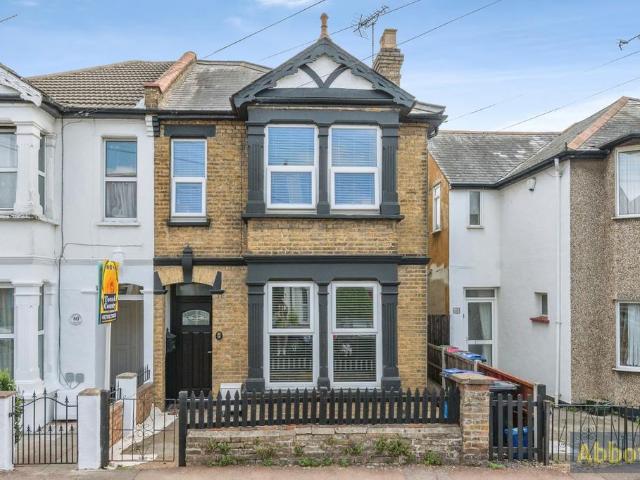 House for sale in Alton Barnes, Essex