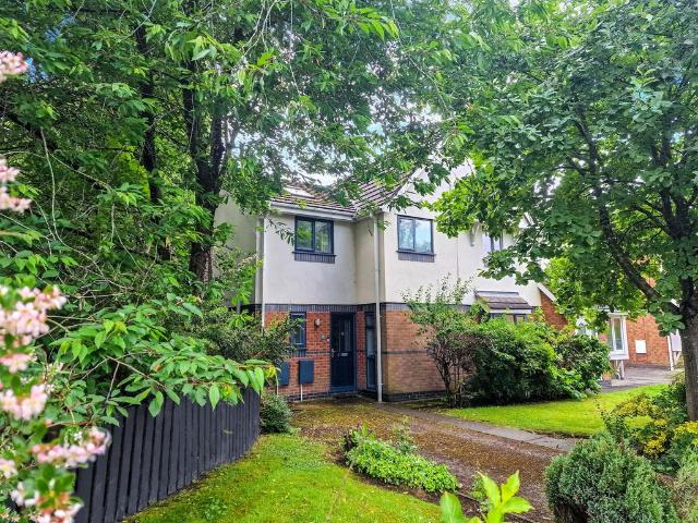 House for sale in Ringley, Lee Bank