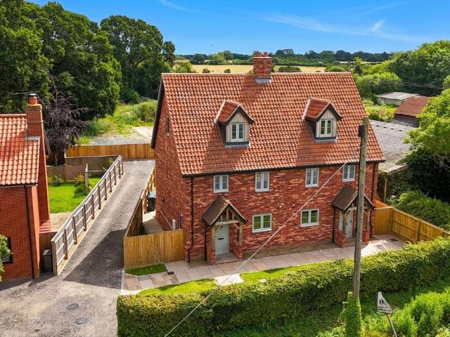 House for sale in Bedingfield, Suffolk