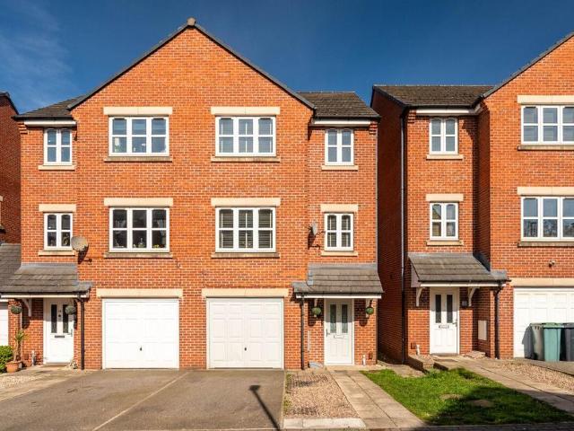 House for sale in Thorpe, West Yorkshire