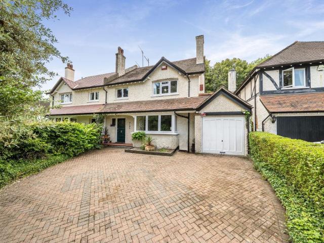 House for sale in London Borough of Croydon, Purley