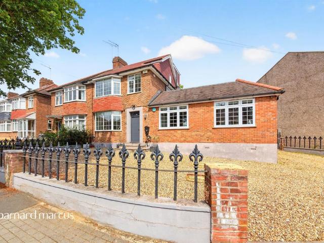 House for sale in Brunswick Park, Greater London