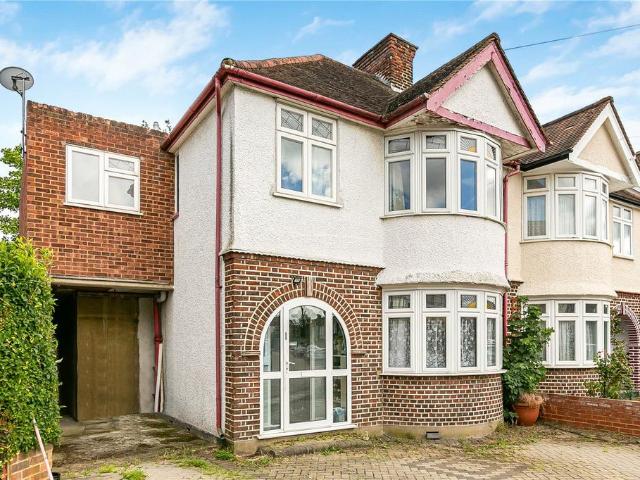 House for sale in Whitton, Greater London